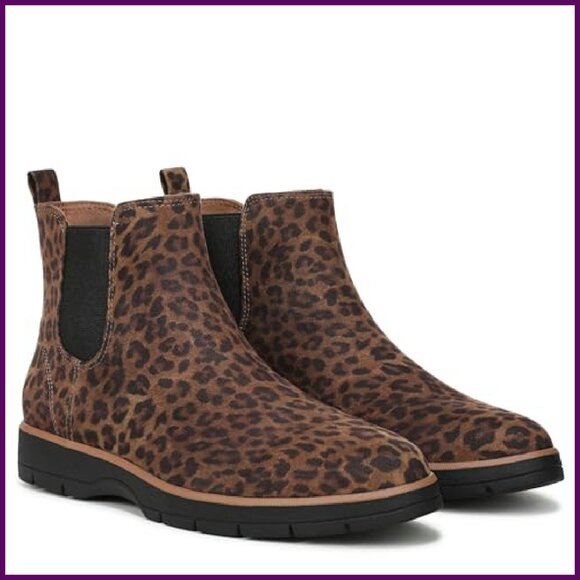 Women's Chelsea Boots Size 9.5W Slip-On Comfort Lug Sole - Picture 8 of 8